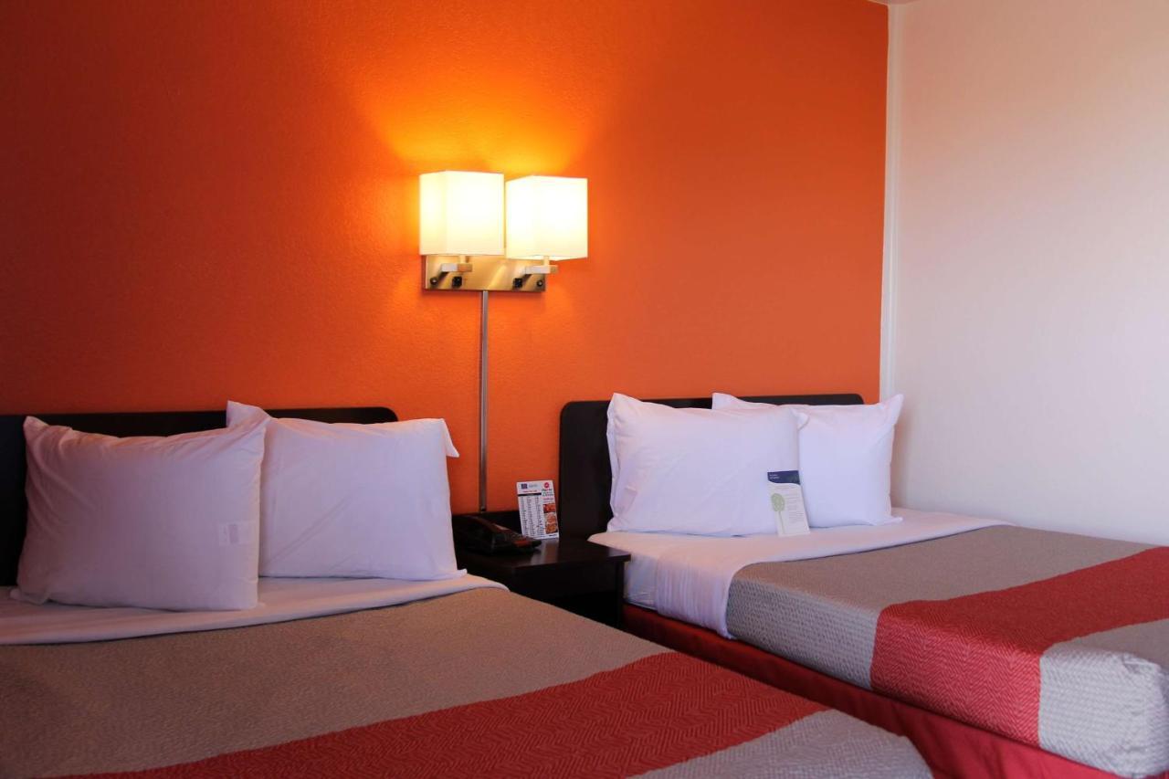 Motel 6-Goodland, Ks Екстер'єр фото